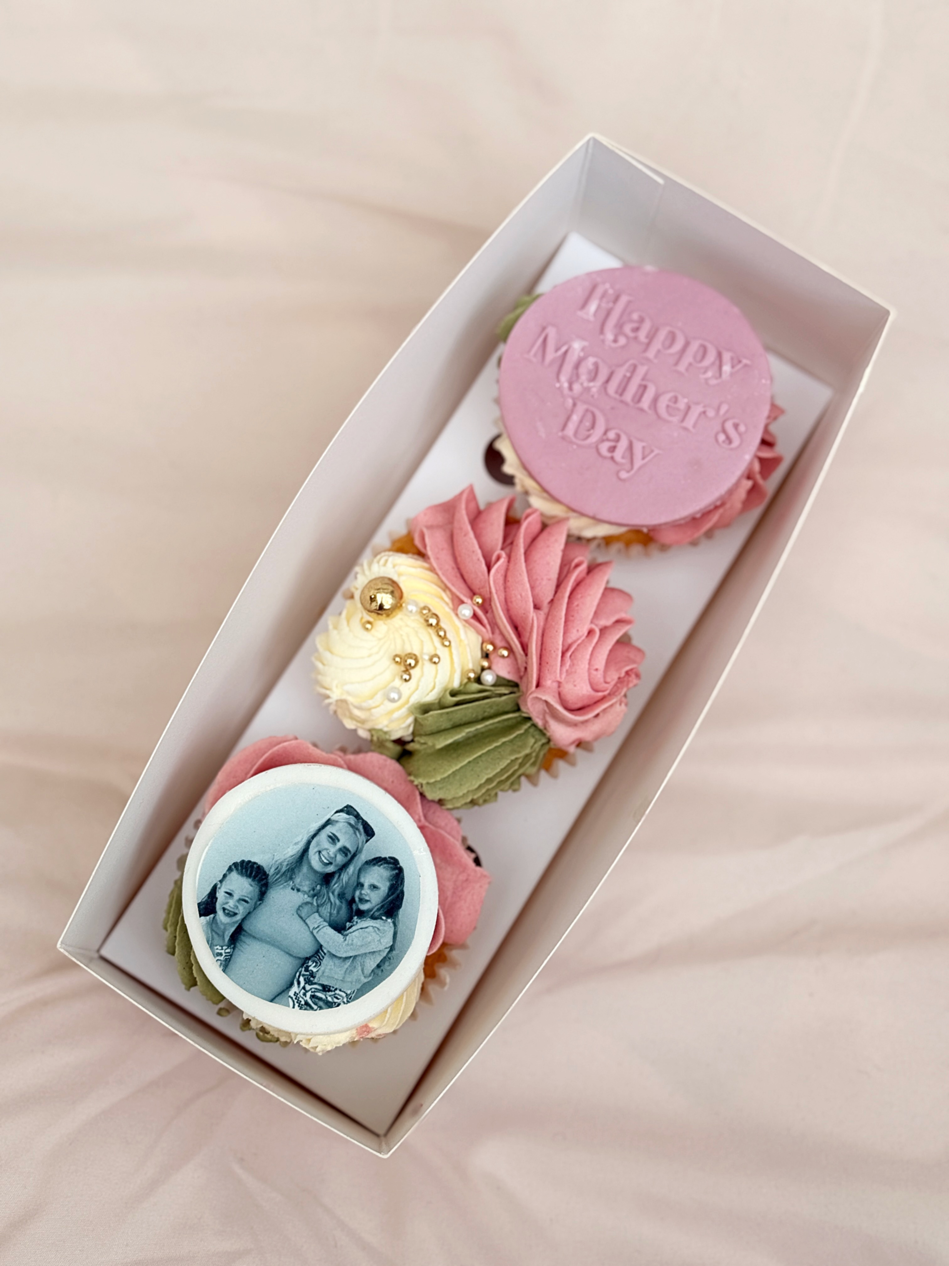 Mother's Day Box of 3 Cupcakes